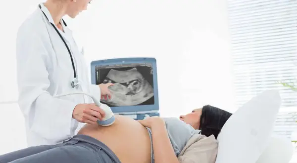 Harmonogram badań prenatalnych: Kiedy i dlaczego je wykonać?