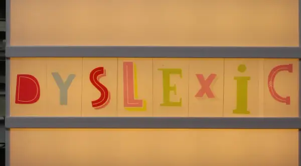 Jak wygląda badanie na dysleksję? Przewodnik krok po kroku