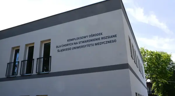 Stwardnienie rozsiane: Jak wybrać najlepszy ośrodek leczenia?