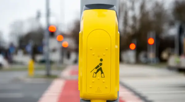 Sygnalizacja dla niesłyszących: Przełom w bezpieczeństwie w Polsce